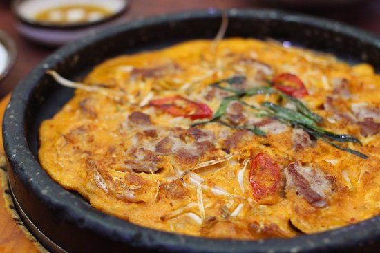 Sinseon Seolleongtang Myeongdong