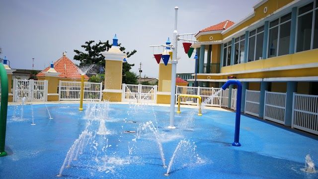 Skate & Splash Park