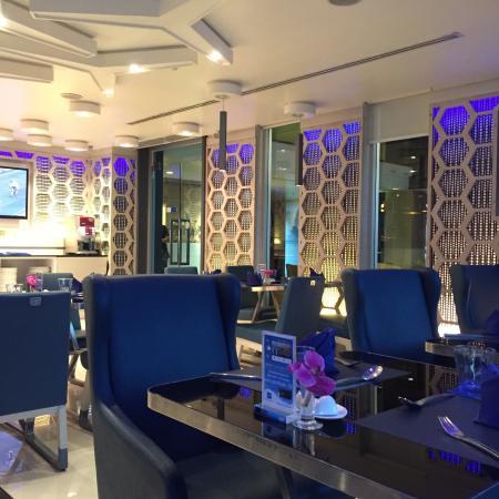 248 Cafe & Bar
