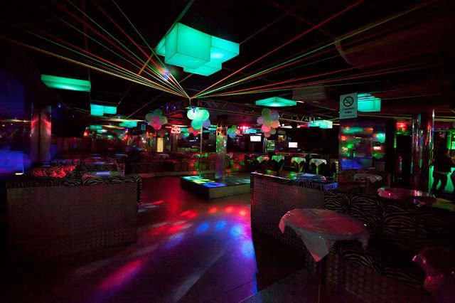 Paris Cafe Club
