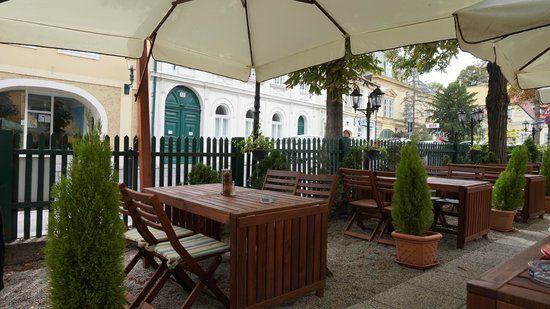 Nino's Restaurant