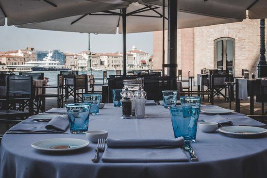 Aromi Restaurant