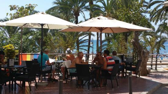 Refuel Cafe Bar Restaurant