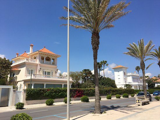 Passeig Maritim
