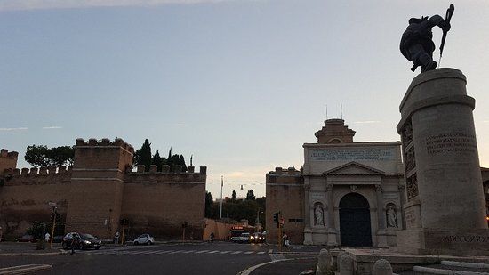 Puerta Pía