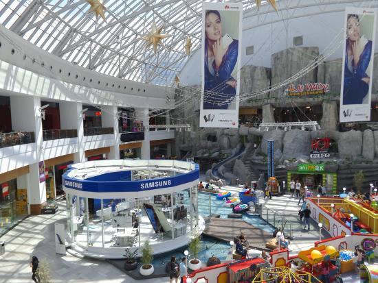 Centro comercial AFI Cotroceni