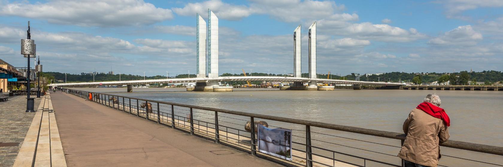 Puente Jacques-Chaban-Delmas
