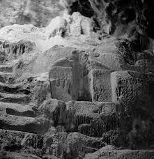 Vari Cave