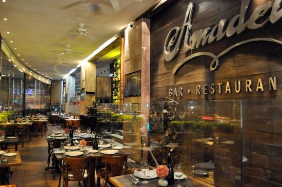 Amadeus Bar e e
