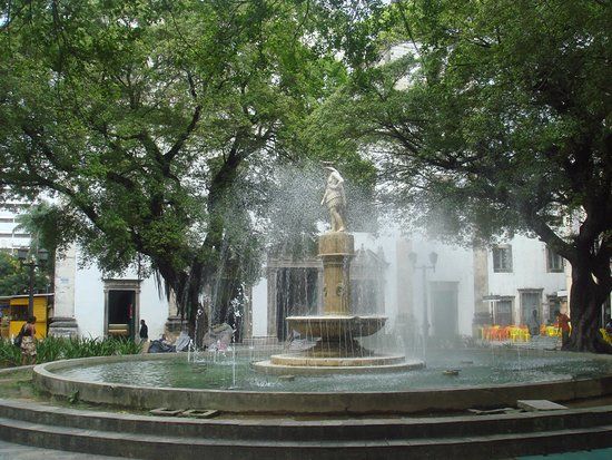 Praça Dezessete