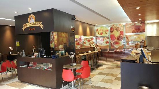 Benzadeus Café
