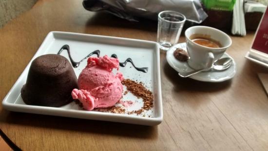 Stuzzi Gelateria Italiana