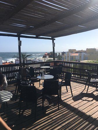 FLO Cafe & Bar